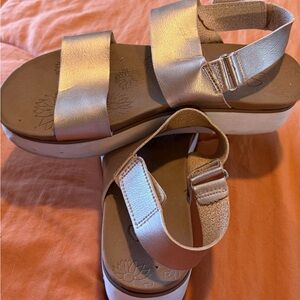 SKECHERS METALLIC ROSE Gold Women's Sandals VELCRO STRAP